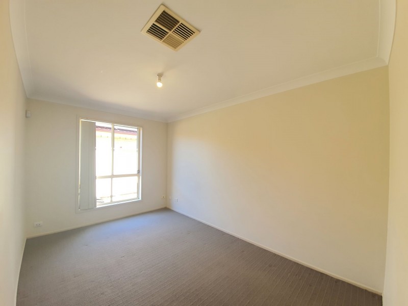 8 Luella Place, Rooty Hill NSW 2766