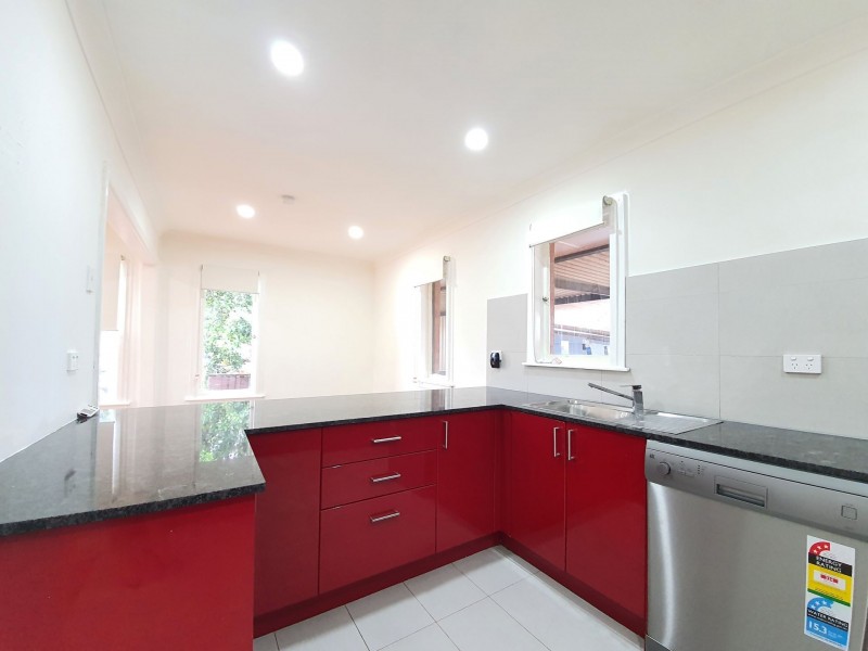 30 Palmyra Avenue, Lethbridge Park NSW 2770