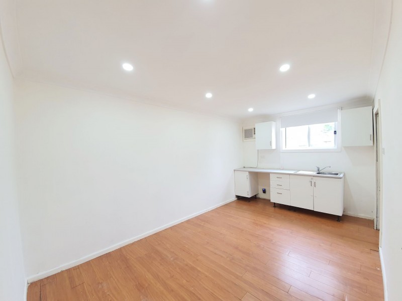 30 Palmyra Avenue, Lethbridge Park NSW 2770
