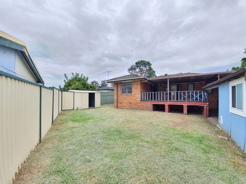 30 Palmyra Avenue, Lethbridge Park NSW 2770