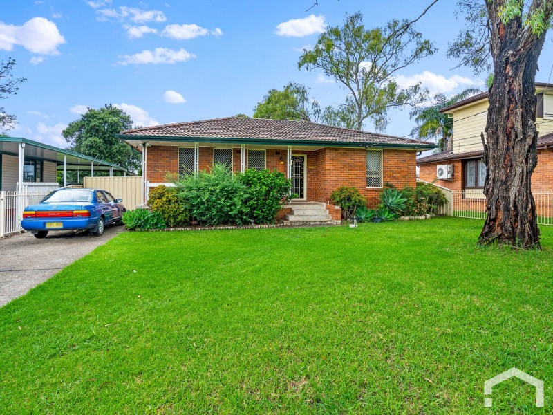 31 Parkes Cres, Blackett NSW 2770