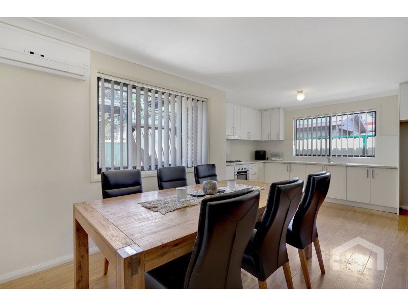 45 Lucena Crescent, Lethbridge Park NSW 2770