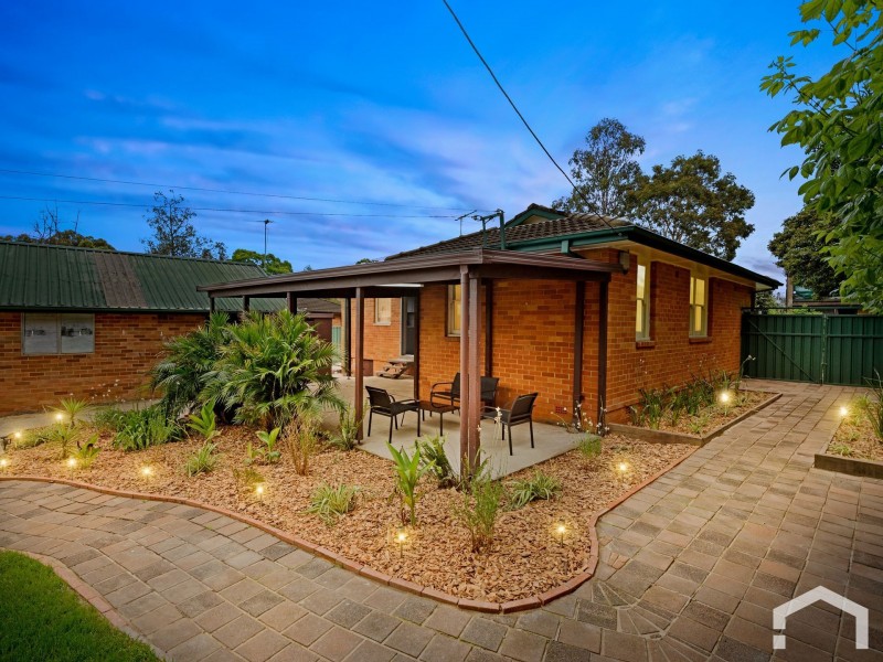 14 Bramble Place, Whalan NSW 2770