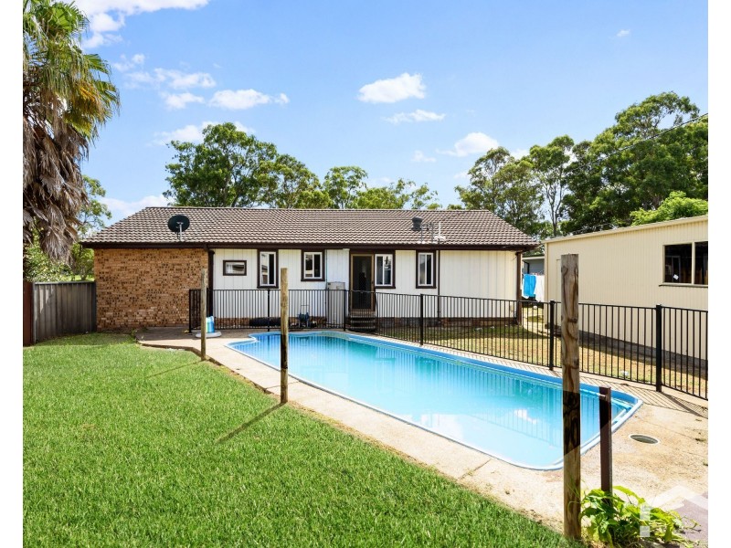 13 Mudie Place, Blackett NSW 2770