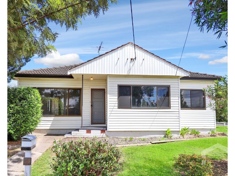 13 Dalton Street, Colyton NSW 2760