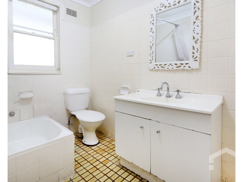 87 & 87a Captain Cook Drive, Willmot NSW 2770