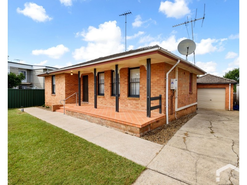 44 Kurama Cres, Whalan NSW 2770