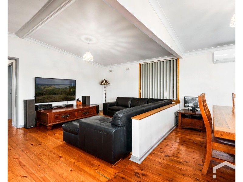 17 Nauru Crescent, Lethbridge Park NSW 2770