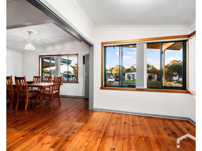 17 Nauru Crescent, Lethbridge Park NSW 2770