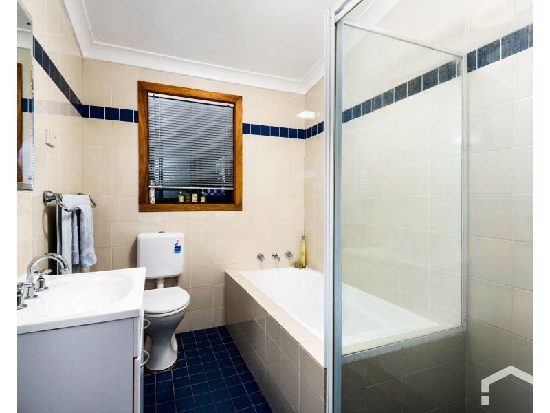 17 Nauru Crescent, Lethbridge Park NSW 2770