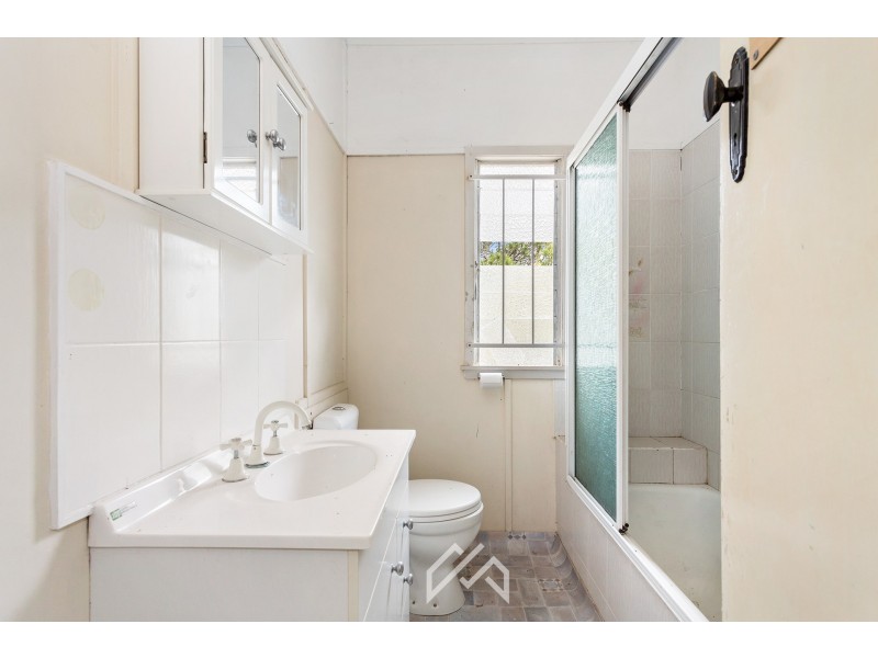 84 Newman Road, Wavell Heights QLD 4012