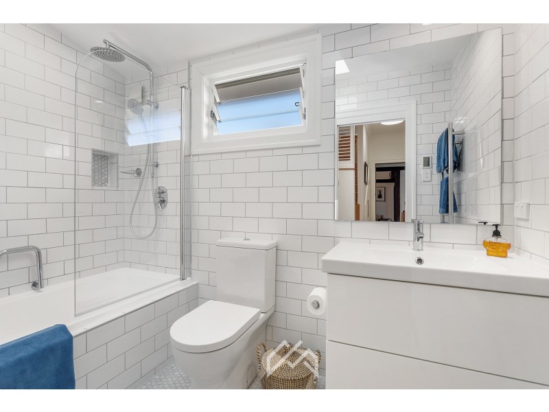 193 Edinburgh Castle Road, Wavell Heights QLD 4012