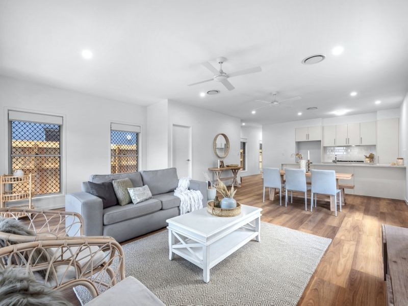 18 Varcoe Street, Wavell Heights QLD 4012