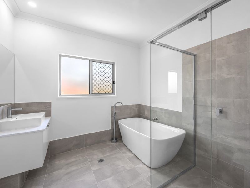 18 Varcoe Street, Wavell Heights QLD 4012