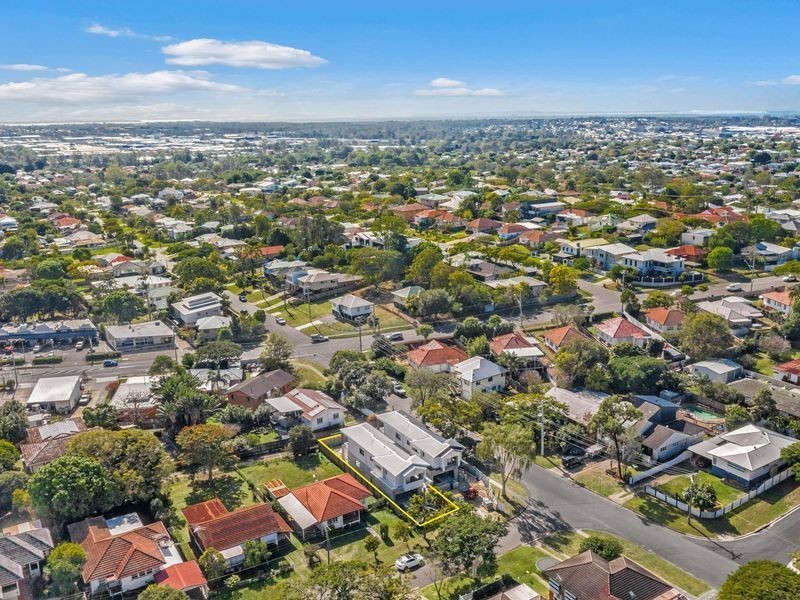 18 Varcoe Street, Wavell Heights QLD 4012