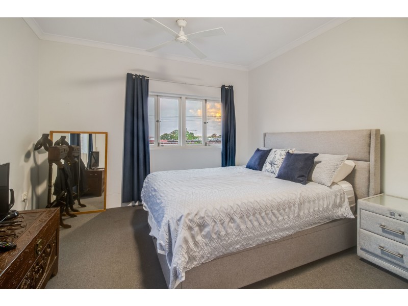 8 Toorak Road, Hamilton QLD 4007