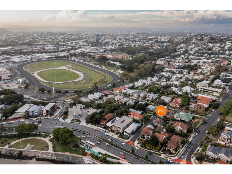 8 Toorak Road, Hamilton QLD 4007