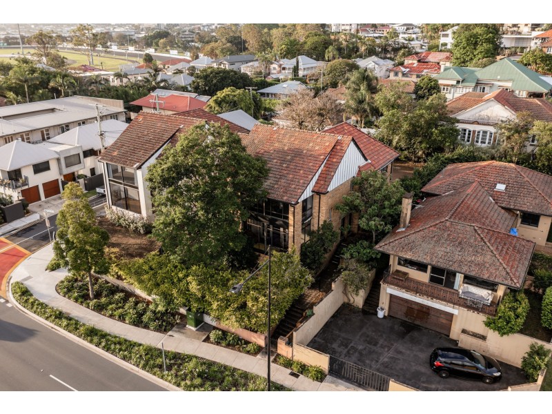 8 Toorak Road, Hamilton QLD 4007