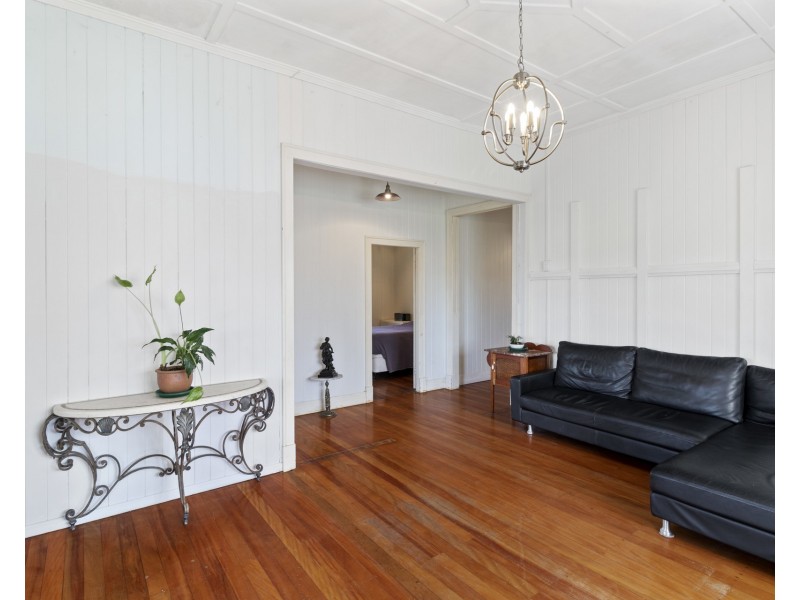 14 Kelvin Street, Wavell Heights QLD 4012
