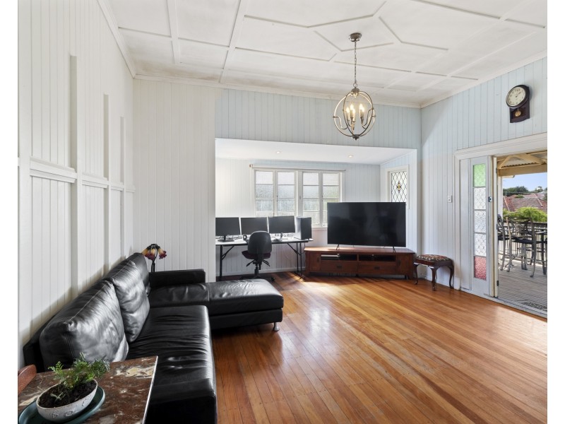 14 Kelvin Street, Wavell Heights QLD 4012