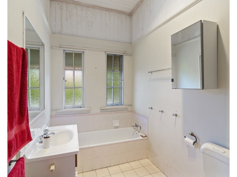 14 Kelvin Street, Wavell Heights QLD 4012