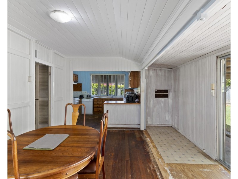 14 Kelvin Street, Wavell Heights QLD 4012