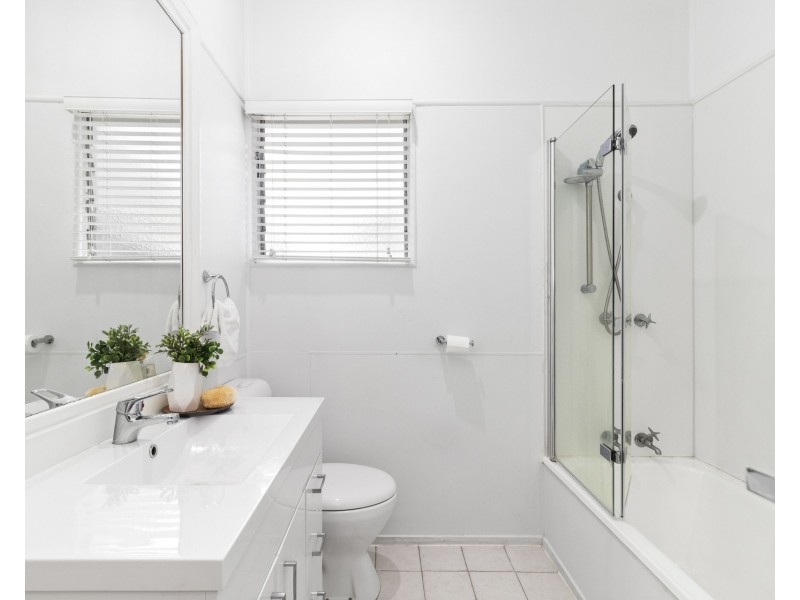 249 Shaw Road, Wavell Heights QLD 4012