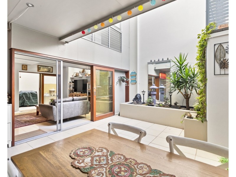 2/15 Halford Street, Newstead QLD 4006