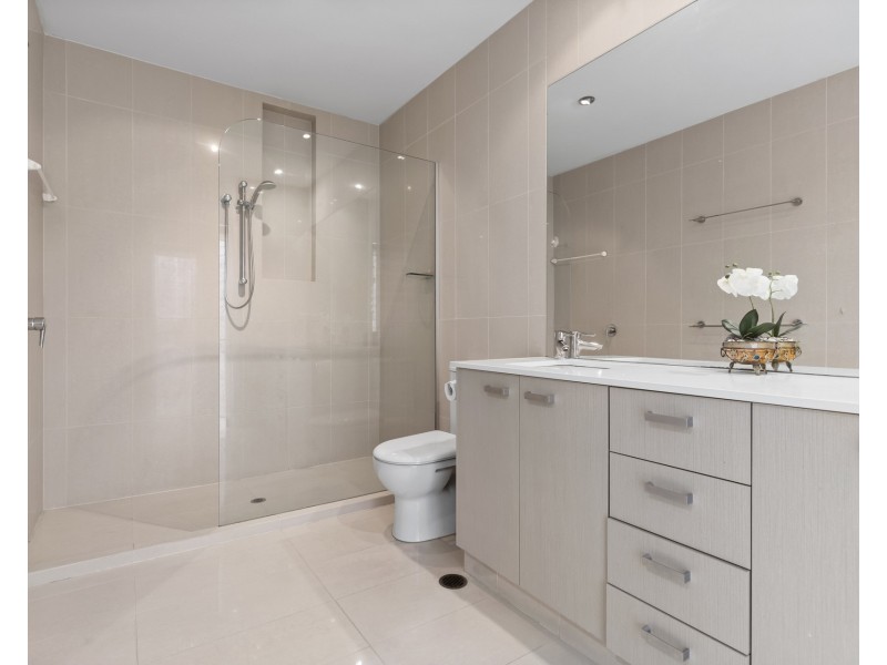 2/15 Halford Street, Newstead QLD 4006