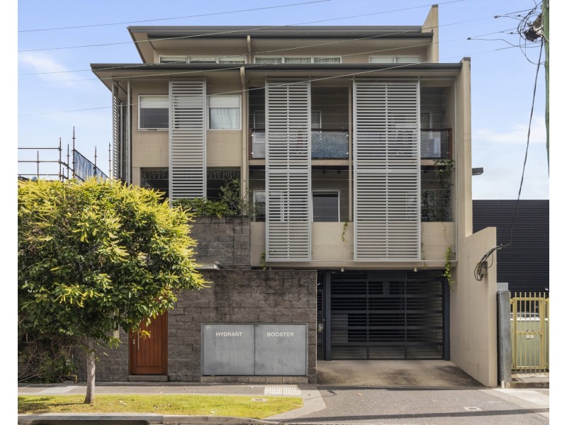 2/15 Halford Street, Newstead QLD 4006