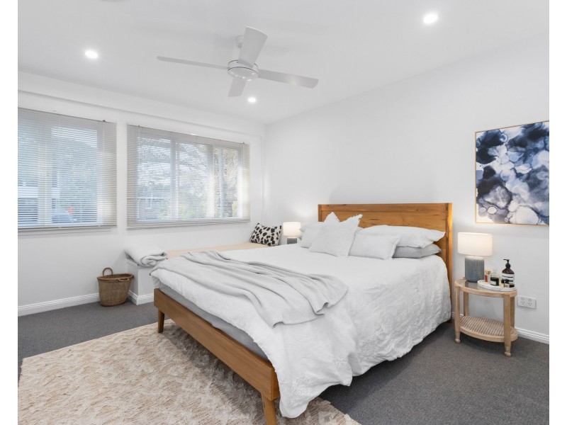 18 Doulton Street, Stafford Heights QLD 4053