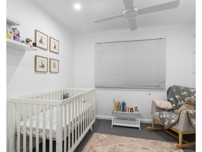 18 Doulton Street, Stafford Heights QLD 4053