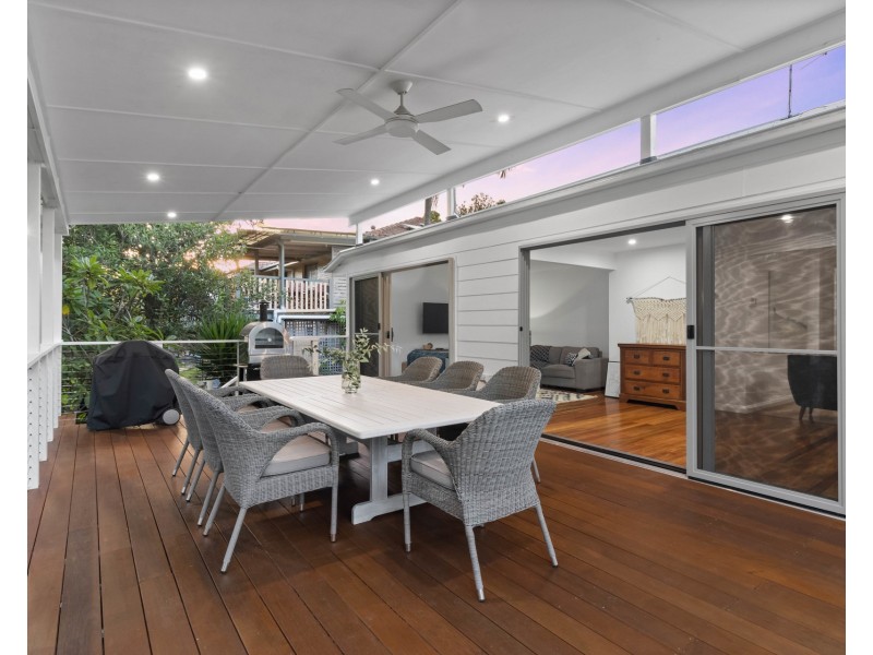 18 Doulton Street, Stafford Heights QLD 4053