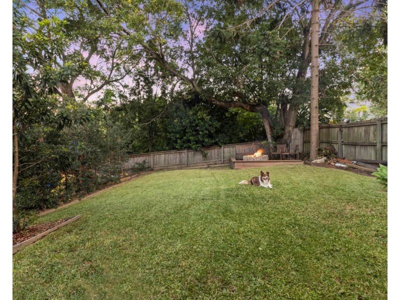 18 Doulton Street, Stafford Heights QLD 4053