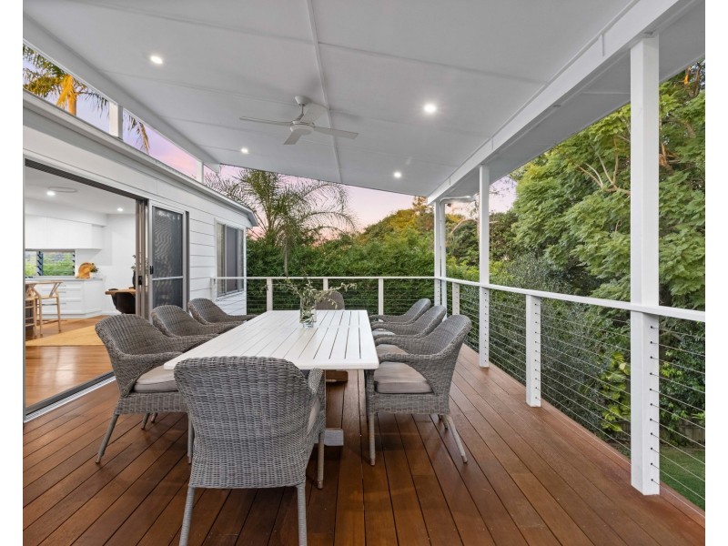 18 Doulton Street, Stafford Heights QLD 4053