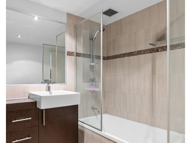 2/7 Helen Street, Teneriffe QLD 4005