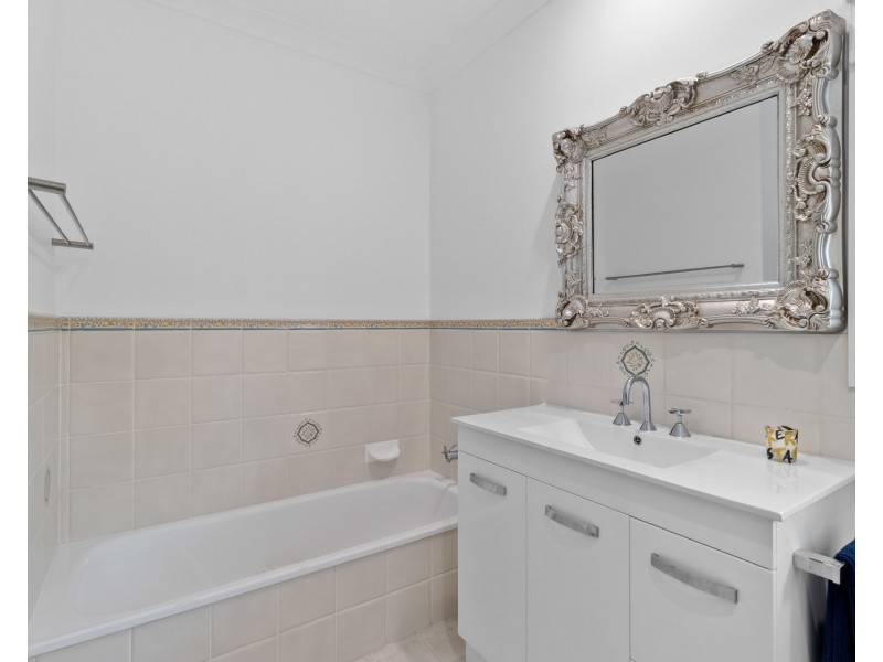 22 Lloyd Street, New Farm QLD 4005