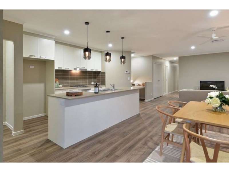 Point Vernon QLD 4655