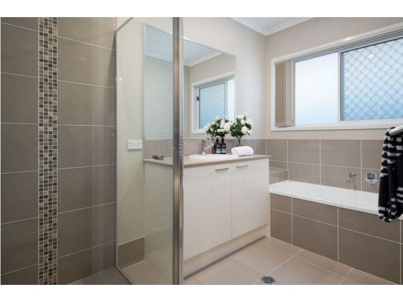 Point Vernon QLD 4655