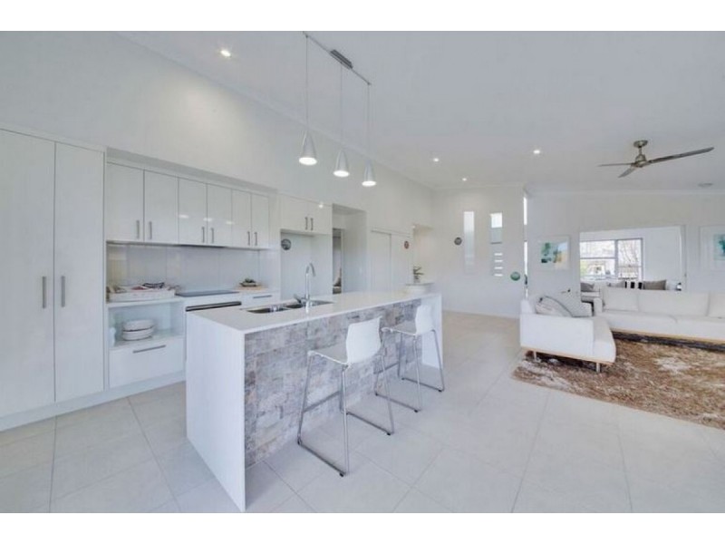 Point Vernon QLD 4655