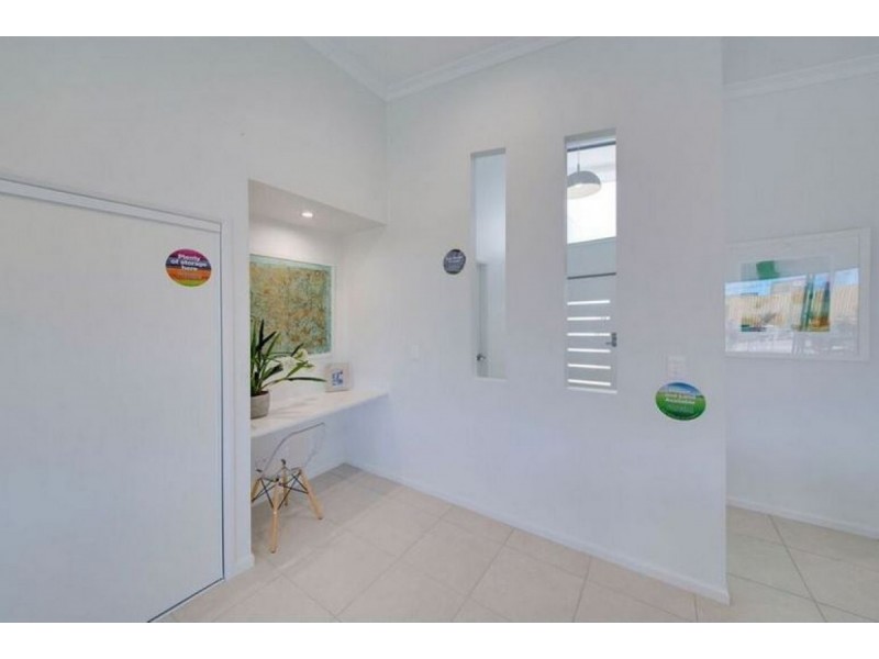 Point Vernon QLD 4655