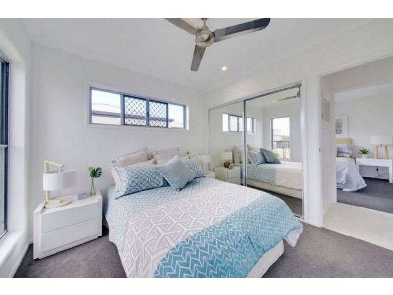 Point Vernon QLD 4655