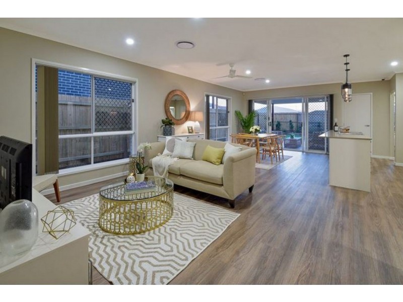 Point Vernon QLD 4655