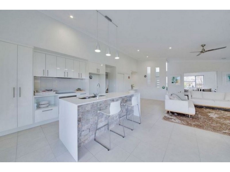 Point Vernon QLD 4655