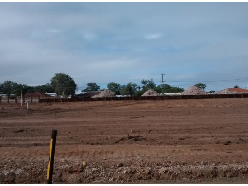 2 Murphy Street, Point Vernon QLD 4655