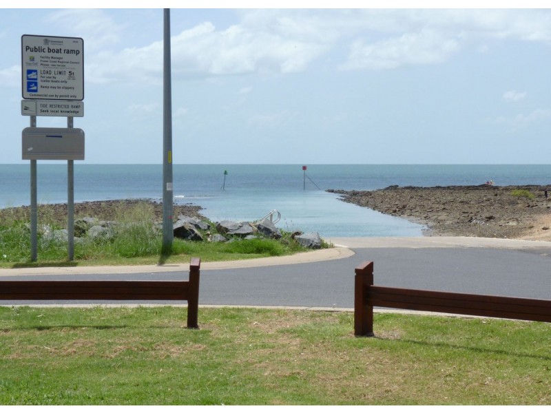 2 Murphy Street, Point Vernon QLD 4655