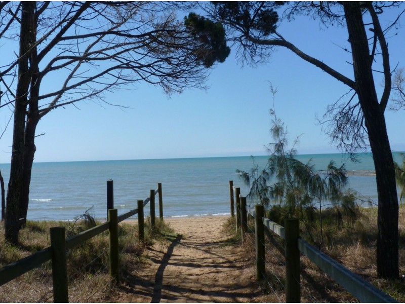 2 Murphy Street, Point Vernon QLD 4655