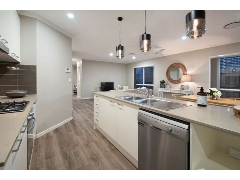 Point Vernon QLD 4655