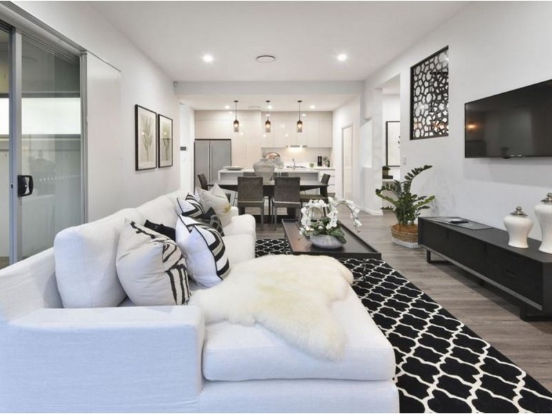 Point Vernon QLD 4655