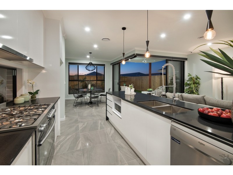 1842 Mofflin Parade, Mango Hill QLD 4509